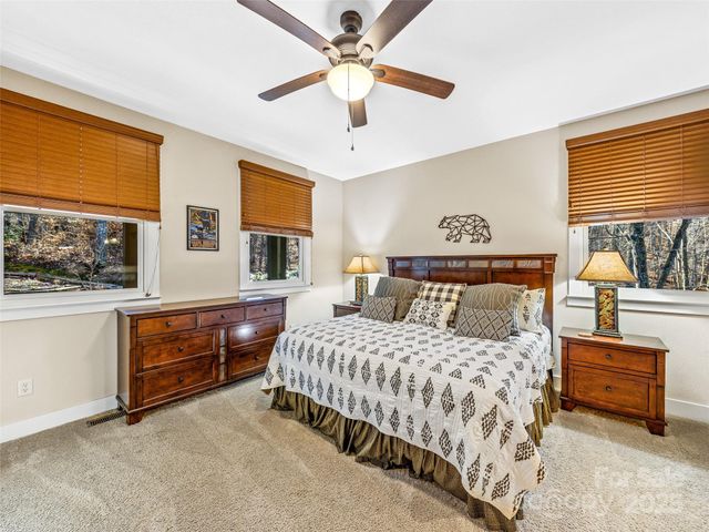 298 Hedgewood Drive, Tuckasegee, NC 28783