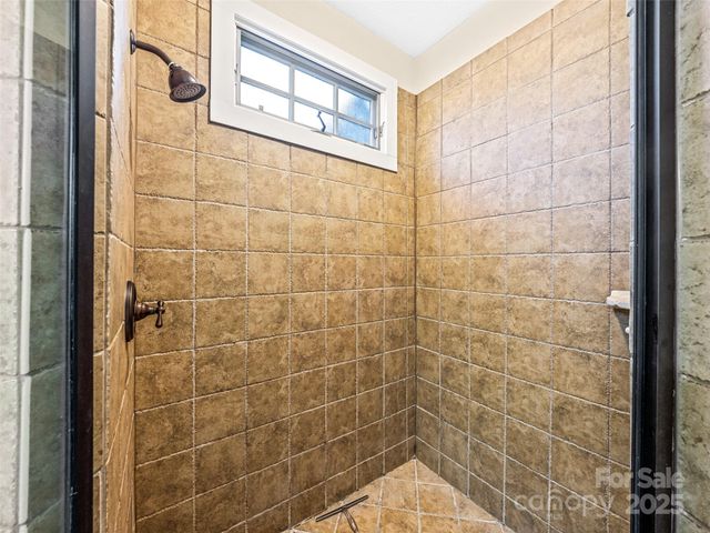 298 Hedgewood Drive, Tuckasegee, NC 28783