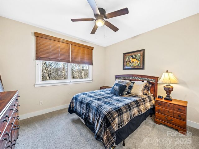 298 Hedgewood Drive, Tuckasegee, NC 28783