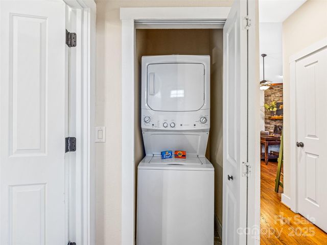 298 Hedgewood Drive, Tuckasegee, NC 28783