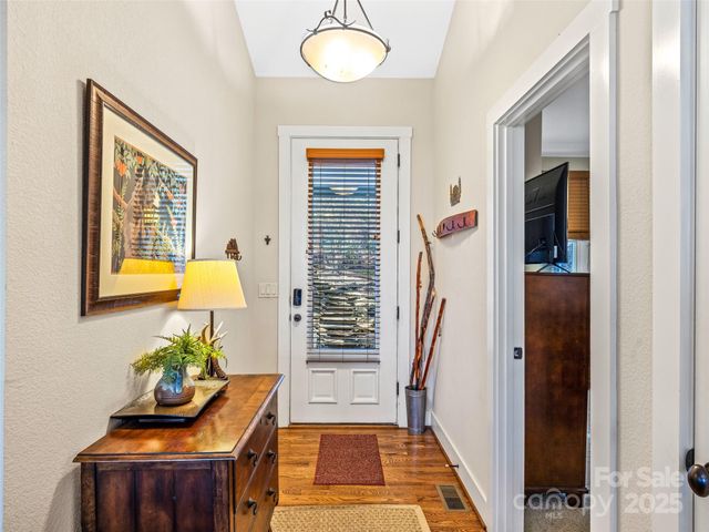 298 Hedgewood Drive, Tuckasegee, NC 28783