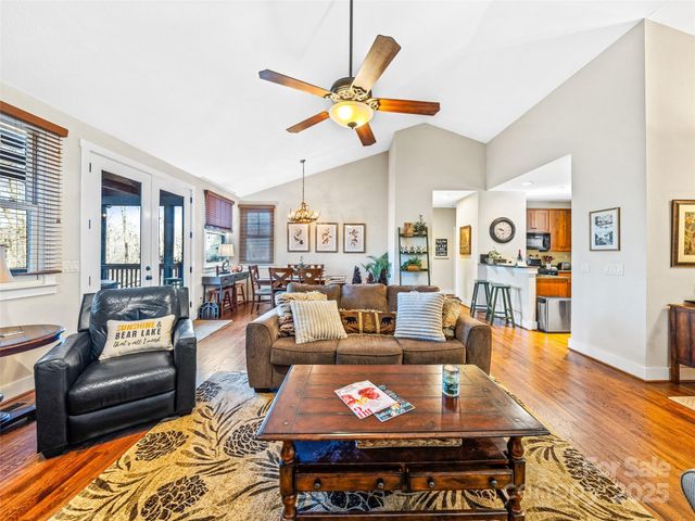 298 Hedgewood Drive, Tuckasegee, NC 28783