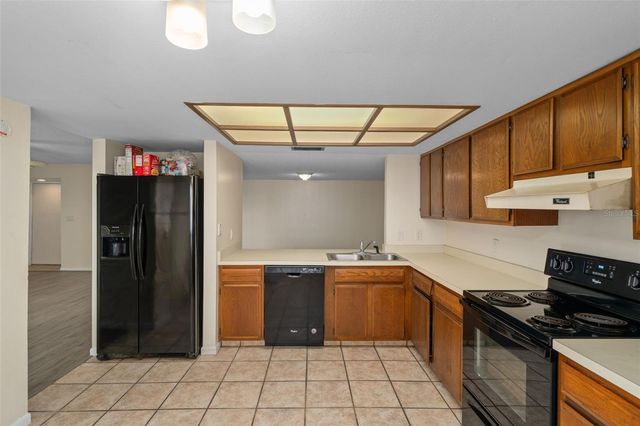 4821 PURITAN CIRCLE 104, Tampa, FL 33617