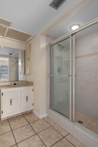 4821 PURITAN CIRCLE 104, Tampa, FL 33617