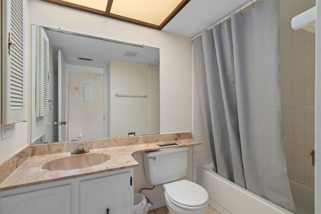 4821 PURITAN CIRCLE 104, Tampa, FL 33617