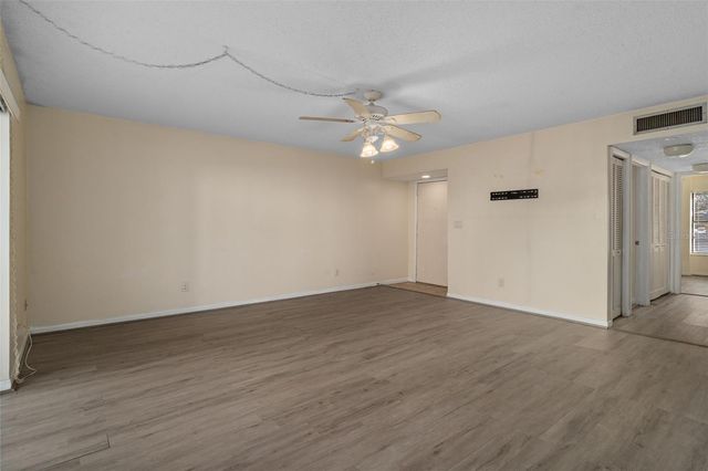 4821 PURITAN CIRCLE 104, Tampa, FL 33617