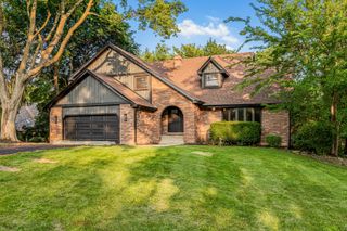 5N683 Ravine Drive, St. Charles, IL 60175