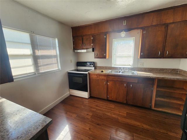 1001 POWELL STREET, Plant City, FL 33563