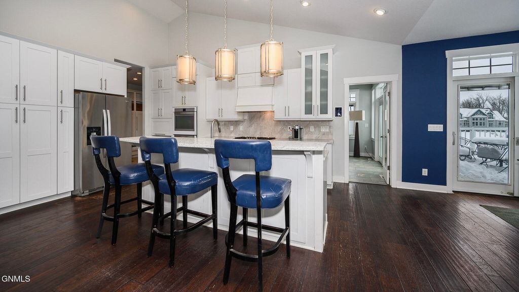 2916 Whisper Drive, Bismarck, ND 58504 photo 15