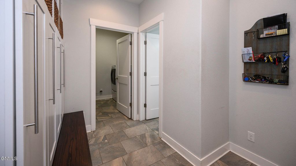 2916 Whisper Drive, Bismarck, ND 58504 photo 28