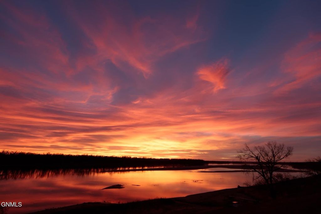 2916 Whisper Drive, Bismarck, ND 58504 photo 3