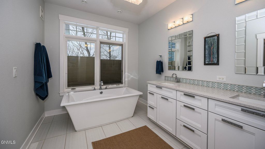 2916 Whisper Drive, Bismarck, ND 58504 photo 42