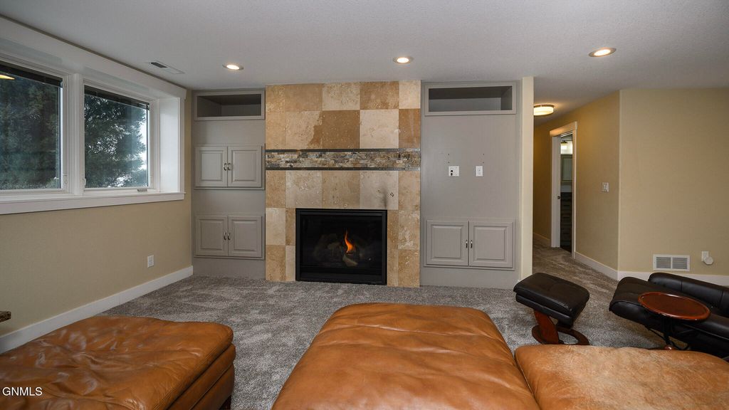 2916 Whisper Drive, Bismarck, ND 58504 photo 46