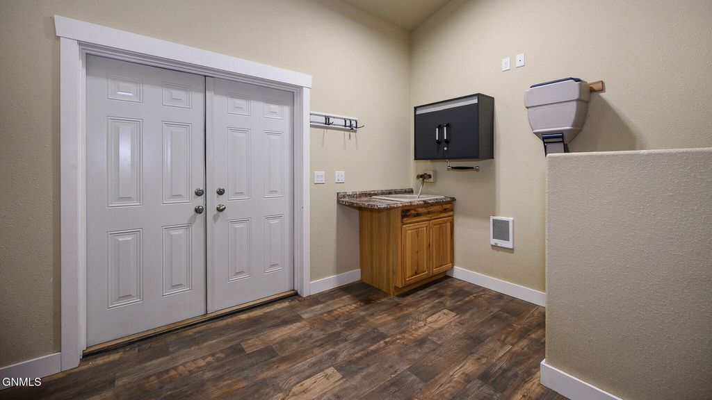 2916 Whisper Drive, Bismarck, ND 58504 photo 67