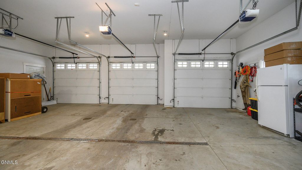 2916 Whisper Drive, Bismarck, ND 58504 photo 69