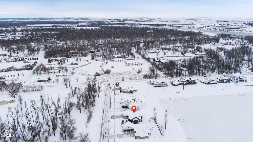 2916 Whisper Drive, Bismarck, ND 58504 photo 72