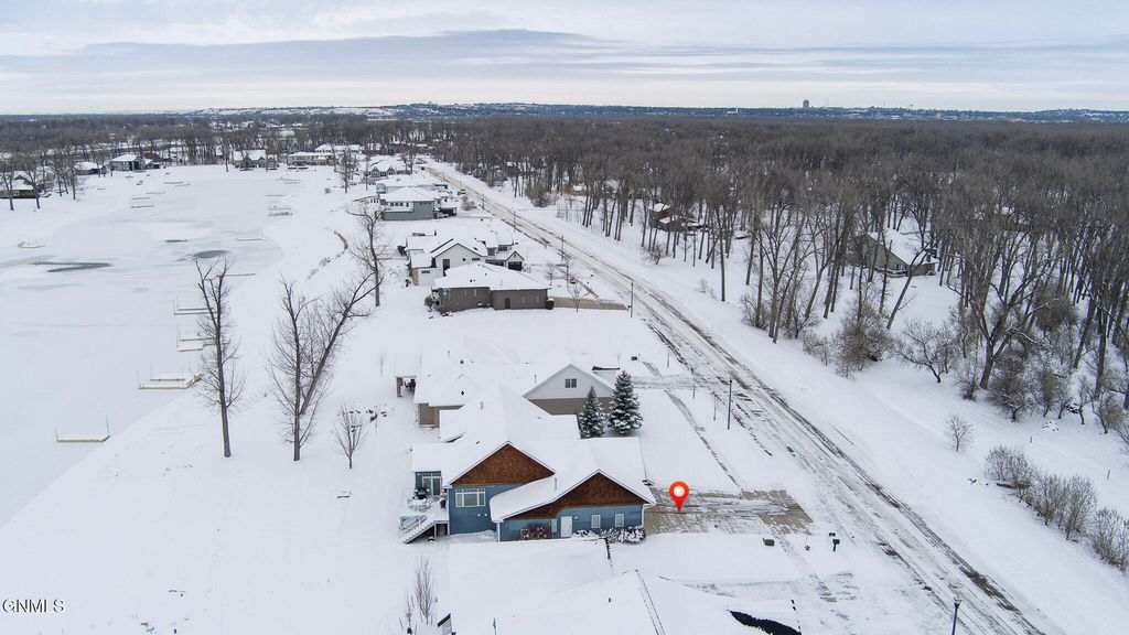 2916 Whisper Drive, Bismarck, ND 58504 photo 77