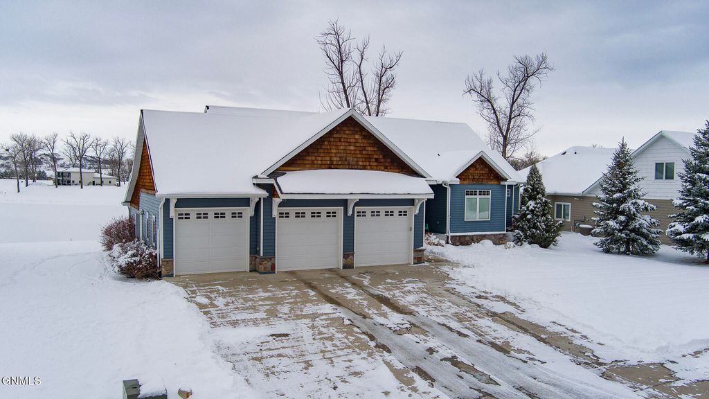 2916 Whisper Drive, Bismarck, ND 58504 photo 79