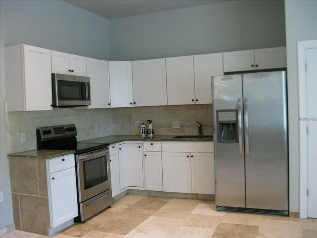 2009 COCOANUT AVENUE 2, Sarasota, FL 34234