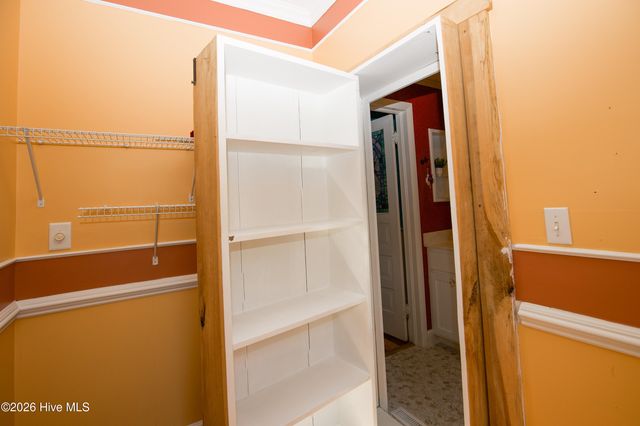 225 E Vermont Avenue, Southern Pines, NC 28387