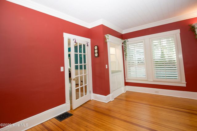 225 E Vermont Avenue, Southern Pines, NC 28387