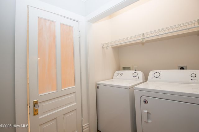 225 E Vermont Avenue, Southern Pines, NC 28387