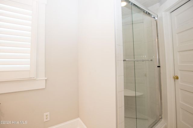 225 E Vermont Avenue, Southern Pines, NC 28387