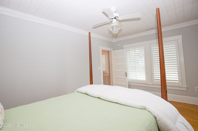 225 E Vermont Avenue, Southern Pines, NC 28387