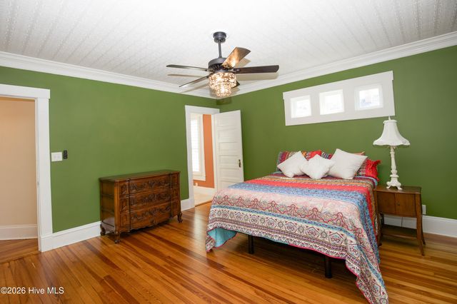 225 E Vermont Avenue, Southern Pines, NC 28387