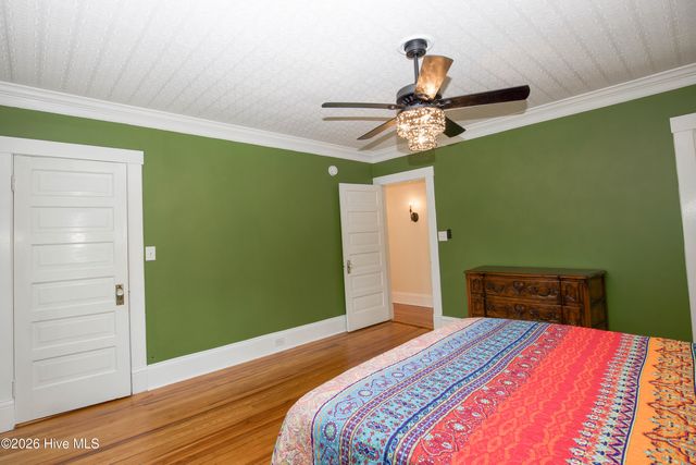 225 E Vermont Avenue, Southern Pines, NC 28387