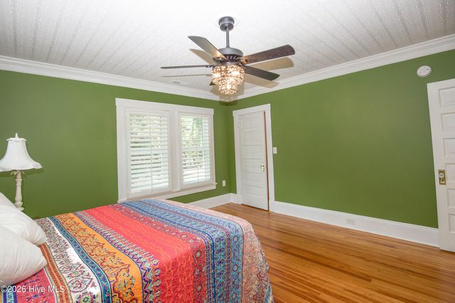 225 E Vermont Avenue, Southern Pines, NC 28387