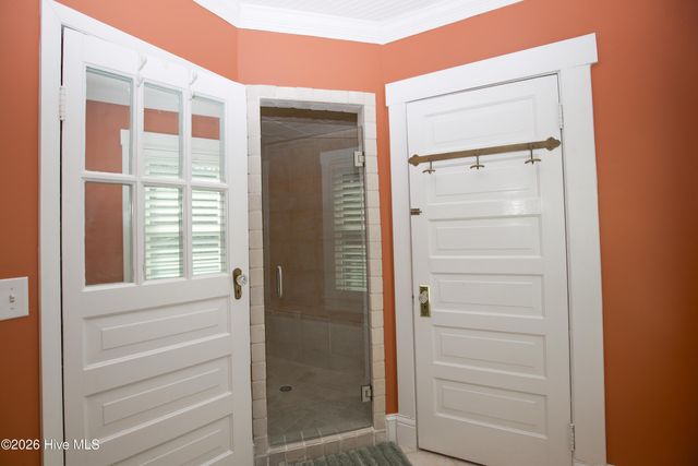 225 E Vermont Avenue, Southern Pines, NC 28387