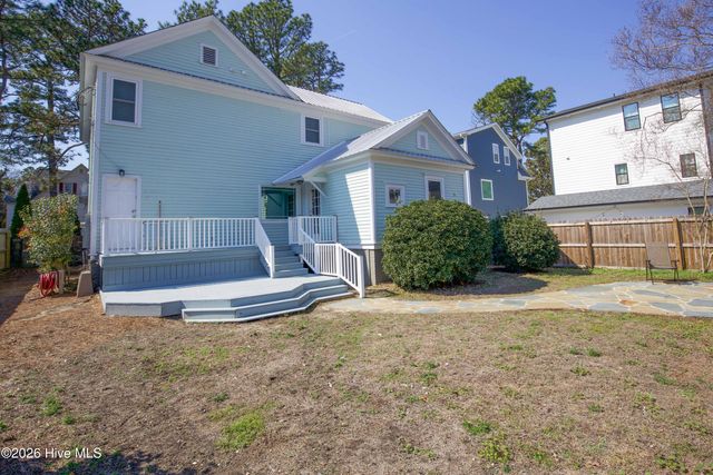 225 E Vermont Avenue, Southern Pines, NC 28387
