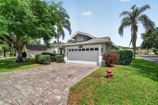 4200 Grove Park Lane, Boynton Beach, FL 33436