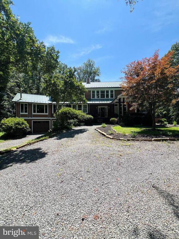 8501 COUNTRY CLUB LN, Warrenton, VA 20186