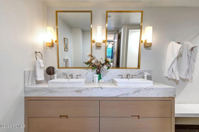 7697 Village Way 103, Park City, UT 84060