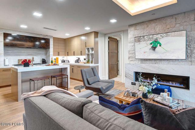 7697 Village Way 103, Park City, UT 84060