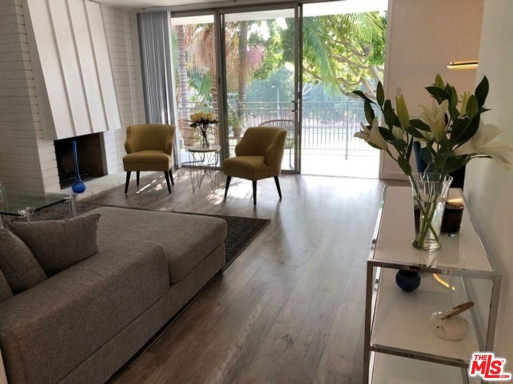 9297 BURTON Way C, Beverly Hills, CA 90210