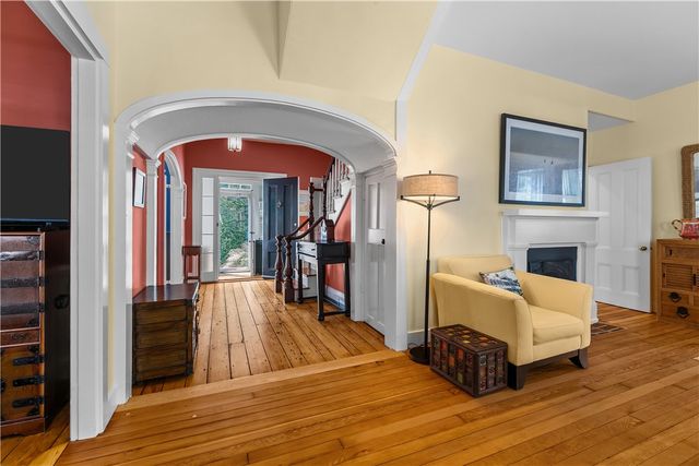 58 Second Street, Newport, RI 02840