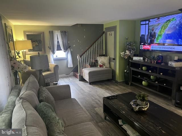 411 W SOUTH AVE, Glenolden, PA 19036