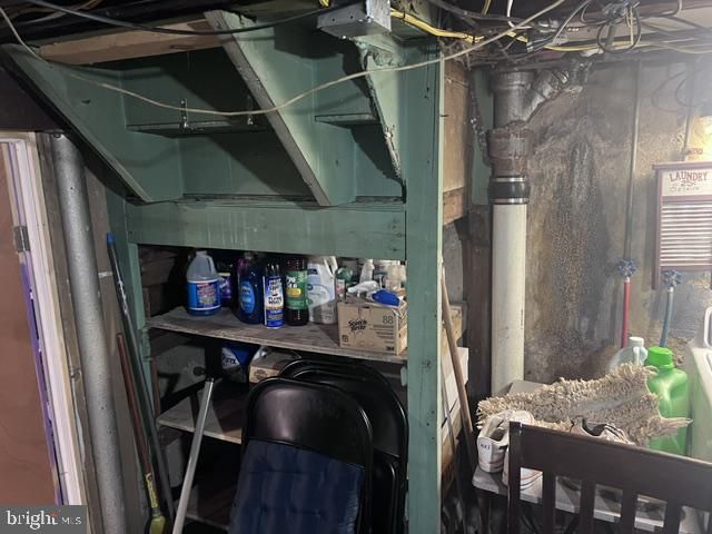 411 W SOUTH AVE, Glenolden, PA 19036