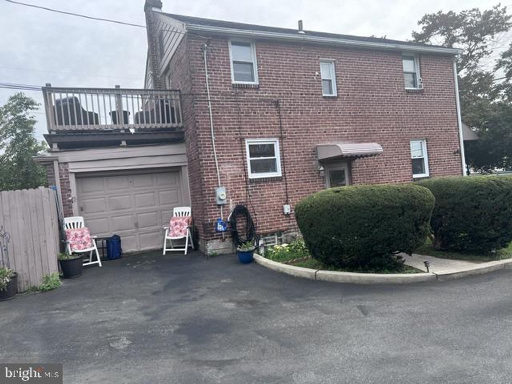 411 W SOUTH AVE, Glenolden, PA 19036 — photo 4