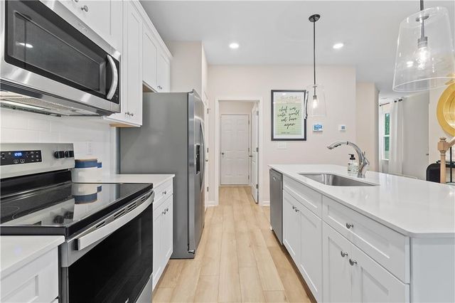 839 Eagle Avenue, Riverdale, GA 30296