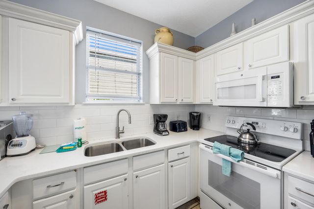 77 Mark Street, Destin, FL 32541