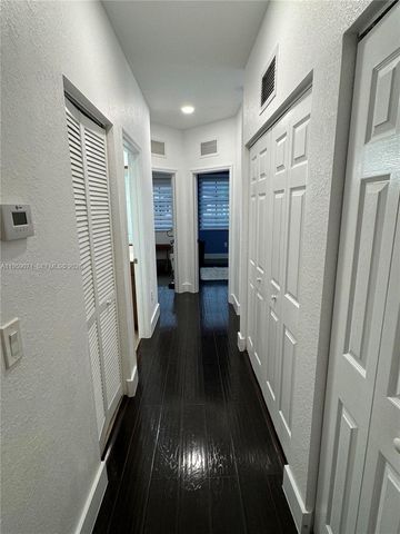 8905 NW 98th Ave 8905, Doral, FL 33178