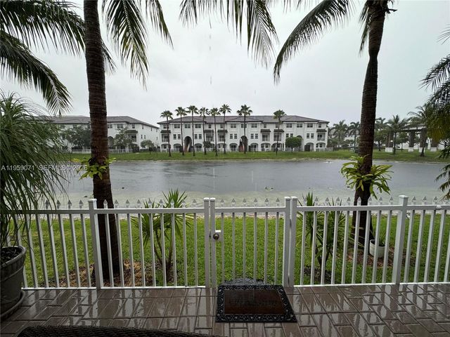 8905 NW 98th Ave 8905, Doral, FL 33178