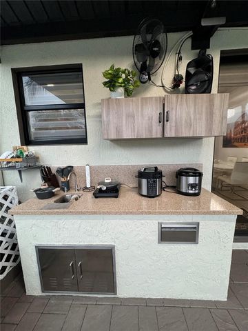 8905 NW 98th Ave 8905, Doral, FL 33178