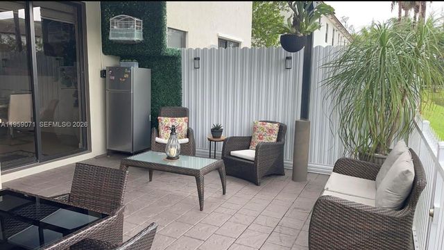 8905 NW 98th Ave 8905, Doral, FL 33178