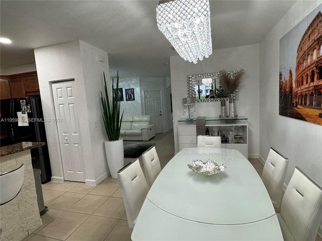 8905 NW 98th Ave 8905, Doral, FL 33178