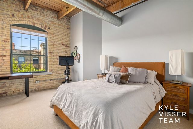 940 Monroe Avenue 503, Grand Rapids, MI 49503